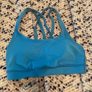Lululemon energy bra size 2 in Blue Nile